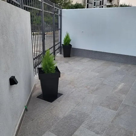 Dino Apartman *