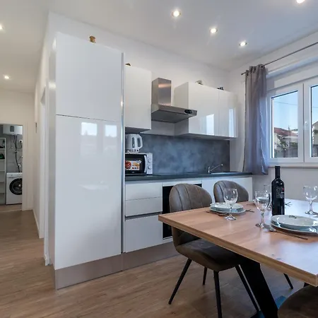 Dino Apartman