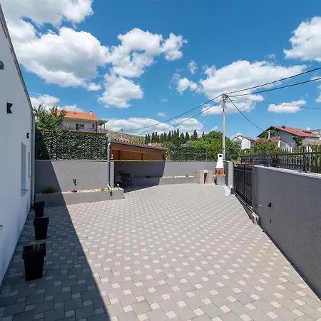 Appartement Dino Trogir