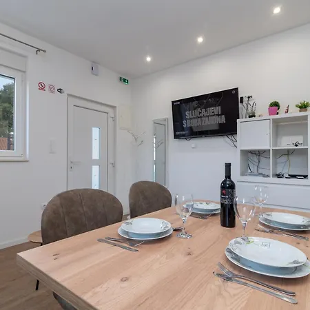 Appartement Dino Trogir