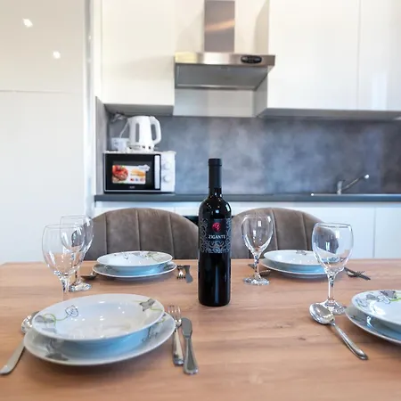 Dino Apartman Trogir