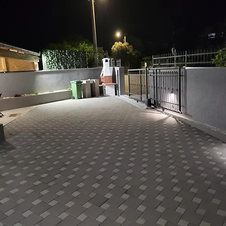 Dino Apartman *
