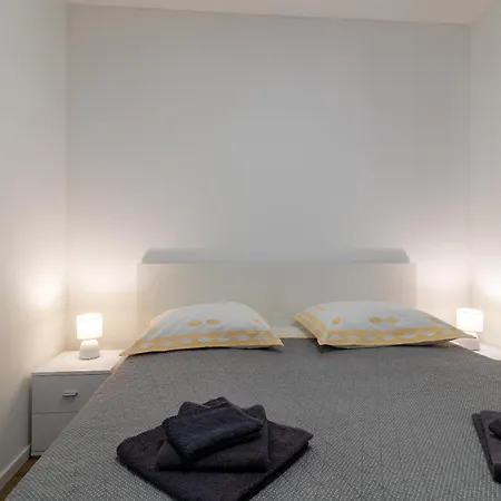 Dino Διαμέρισμα